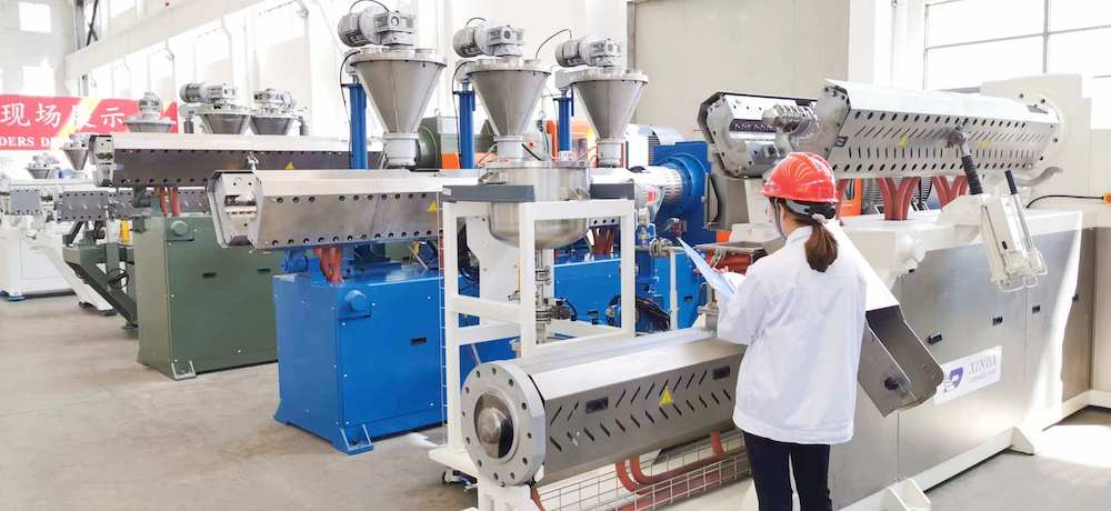 Xinda Co-Kneader big lines Xinda Co-Kneader big lines