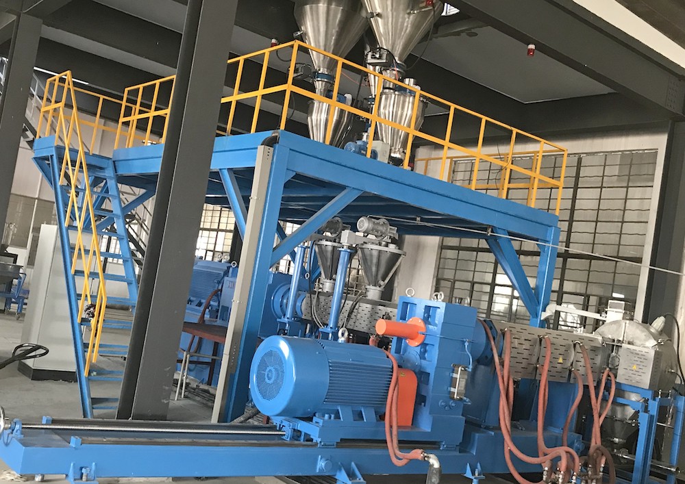 Cable compounding extruder (buss kneader type) Cable compounding extruder